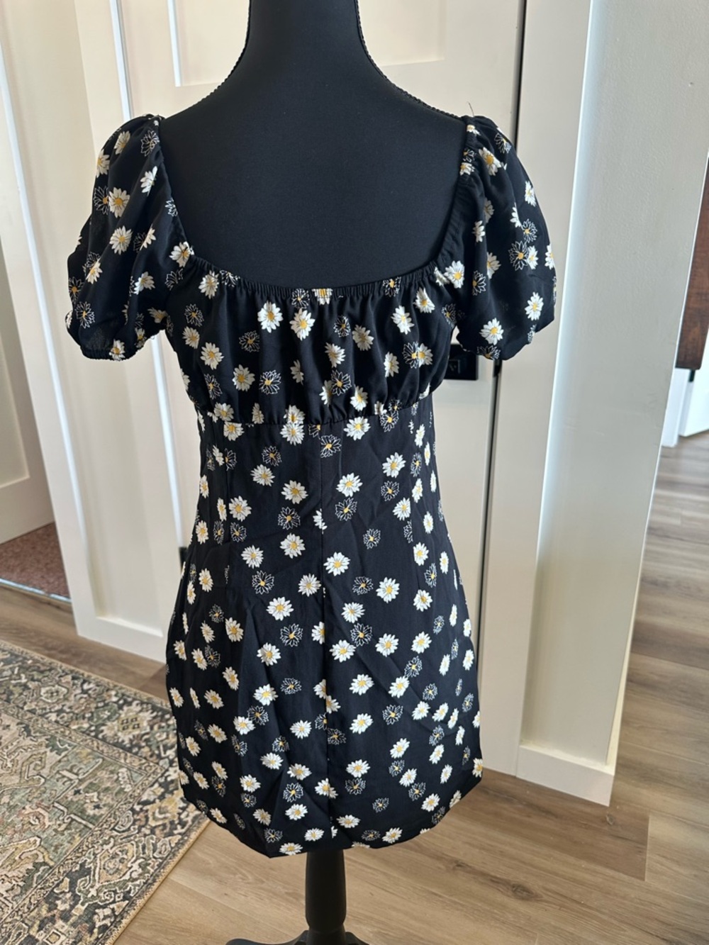 bp Black Daisy Puff-Sleeve Mini Dress - White & Yellow Floral